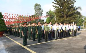 Lãnh đạo tỉnh dâng hương tại nghĩa trang liệt sĩ tỉnh nhân kỷ niệm 49 năm Ngày giải phóng miền Nam