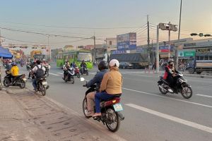 Cần bỏ “thói quen” đi ngược chiều trên quốc lộ