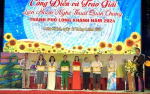 Trao 52 giải Liên hoan Nghệ thuật quần chúng