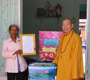 Các cơ sở tôn giáo tích cực trợ giúp người kém may mắn