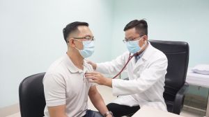 Nam bệnh nhân có nhịp tim 200 lần/phút được cấp cứu kịp thời