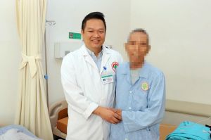 Điều trị thành công cho bệnh nhân lớn tuổi bị u hạch ác dẫn đến suy gan, suy thận nặng