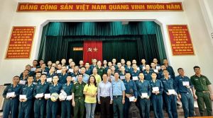 TP.Biên Hòa thăm chiến sĩ mới huấn luyện tại Đà Nẵng