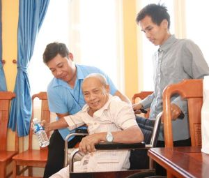 Người khuyết tật chủ động vươn lên