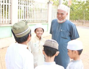 Giúp đồng bào dân tộc thiểu số bảo vệ mình trên không gian mạng