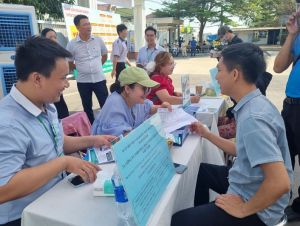 Thị trường lao động nhiều khởi sắc