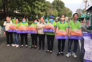 Hỗ trợ quà cho công nhân có hoàn cảnh khó khăn