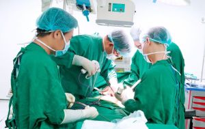 Phẫu thuật cắt bỏ khối bướu thận kích thước lớn cho bệnh nhân