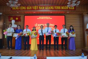 Thực hiện hài hòa, chặt chẽ giữa “xây” và “chống” trong xây dựng, chỉnh đốn Đảng và hệ thống chính trị