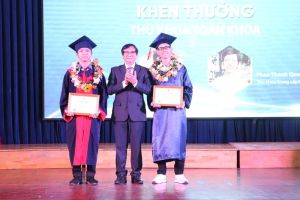 Hơn 360 tân cử nhân Trường Cao đẳng Công nghệ và quản trị Sonadezi nhận bằng tốt nghiệp