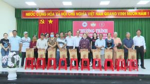 Nhiều hoạt động hỗ trợ, sẻ chia hộ nghèo, hộ khó khăn