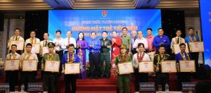 Học và làm theo Bác cần phải được thực hiện thường xuyên, lâu dài