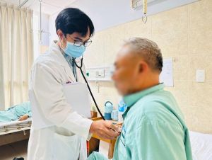 Nhiều người phải nhập viện cấp cứu vì dùng đơn thuốc cũ