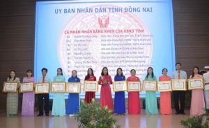 Thành phố Long Khánh tổng kết phong trào thi đua yêu nước năm 2023 và ký kết giao ước thi đua năm 2024