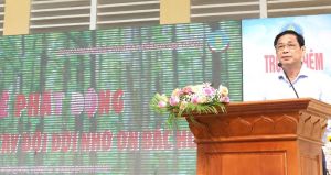 Phó Chủ tịch UBND tỉnh Võ Văn Phi chủ trì phát động Tết trồng cây Đời đời nhớ ơn Bác Hồ