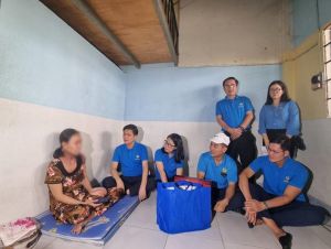 Tổng Liên đoàn Lao động Việt Nam thăm công nhân bị bệnh hiểm nghèo tại Đồng Nai