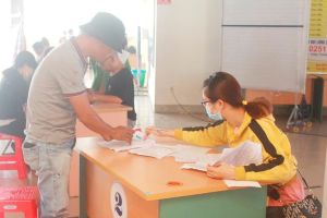 Hơn 6,5 ngàn lao động nộp hồ sơ hưởng trợ cấp thất nghiệp trong tháng 4-2024