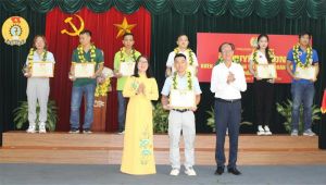Tuyên dương, khen thưởng 95 đoàn viên Công đoàn tiêu biểu