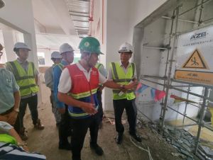 Cần trang bị biển báo tại các khu vực nguy hiểm trong thi công xây dựng