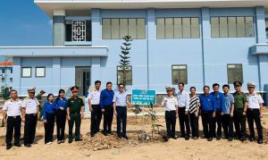 Ra quân Tết trồng cây đời đời nhớ ơn Bác Hồ và hưởng ứng Tuần lễ đa dạng sinh học