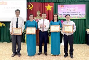 Đổi mới, đa dạng hình thức giáo dục chính trị, tư tưởng cho cán bộ, đảng viên