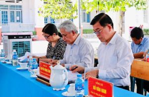 Bí thư Tỉnh ủy Nguyễn Hồng Lĩnh dự sinh hoạt tại chi bộ cơ sở