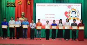 Huyện Nhơn Trạch tôn vinh 215 cá nhân và 10 gia đình hiến máu tình nguyện