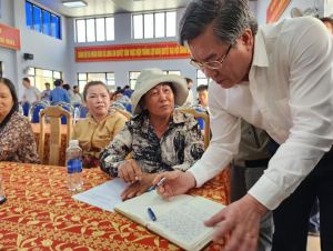 Đề cao tinh thần nêu gương trong học và làm theo Bác