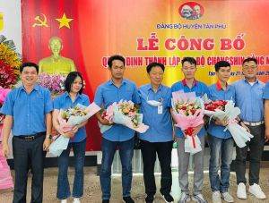 Kiên trì trong công tác xây dựng và phát triển tổ chức Đảng, đảng viên ở khu vực doanh nghiệp ngoài nhà nước