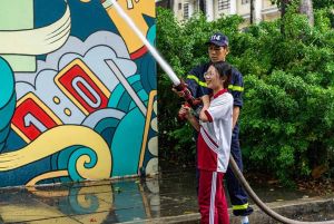 Hướng dẫn kỹ năng phòng cháy, chữa cháy tại Trường Đại học Công nghệ Đồng Nai