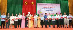 50 học viên tham gia lớp dạy đàn, hát đờn ca tài tử năm 2024