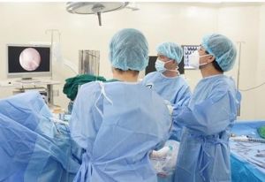 Phẫu thuật điều trị lỏng khớp gối sau tai nạn giao thông cho bệnh nhân