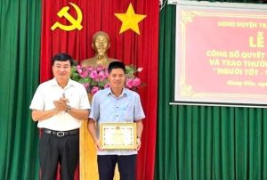 Nhân viên Trạm y tế xã Giang Điền nhặt được tài sản giá trị cao, trả lại người đánh mất