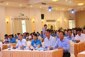250 báo cáo viên, tuyên truyền viên, cộng tác viên dư luận xã hội tham gia tập huấn công đoàn