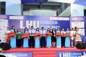 40 doanh nghiệp tham gia Ngày hội việc làm Trường Đại học Lạc Hồng