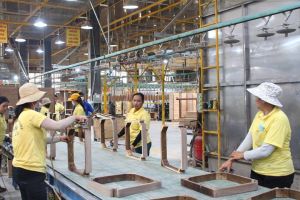 Cần có chính sách hỗ trợ lao động ngành gỗ