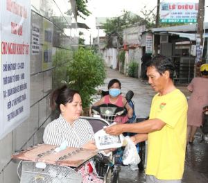 Giúp người khuyết tật hòa nhập thông qua lao động