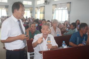 Con đã thành niên vẫn dựa dẫm vào cha mẹ