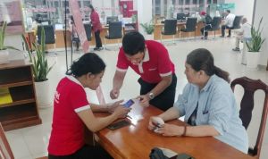 Hỗ trợ người dân đổi sim 4G và cấp chữ ký số