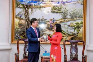 Jeollanam Province Delegation from South Korea Visits and Works in Dong Nai