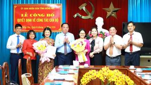 UBND tỉnh công bố các quyết định về công tác cán bộ