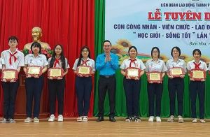 Biên Hòa tuyên dương 555 học sinh là con của công nhân, viên chức lao động học giỏi, sống tốt