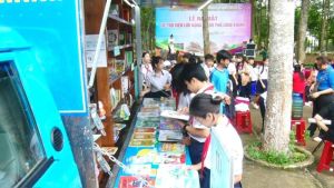Ra mắt mô hình Xe thư viện lưu động thành phố Long Khánh