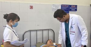 Trung tâm Y tế huyện Xuân Lộc cấp cứu và điều trị các trường hợp bệnh khó