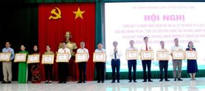 Đẩy mạnh phong trào thi đua yêu nước, phấn đấu hoàn thành và hoàn thành vượt mức các chỉ tiêu, nhiệm vụ