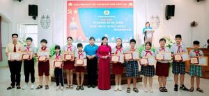 Các cấp Công đoàn đẩy mạnh tuyên dương học sinh Học giỏi, sống tốt năm 2024
