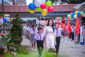 Các trường công lập đồng loạt xét tuyển đầu cấp