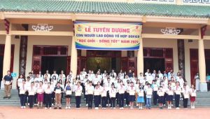 Nhiều hoạt động khen thưởng học sinh Học giỏi, sống tốt