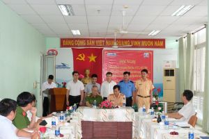 Cảnh báo tình trạng ném đá tàu hỏa