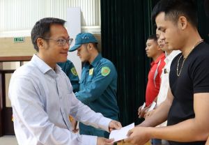Gặp mặt gần 100 đảng viên, quân nhân xuất ngũ